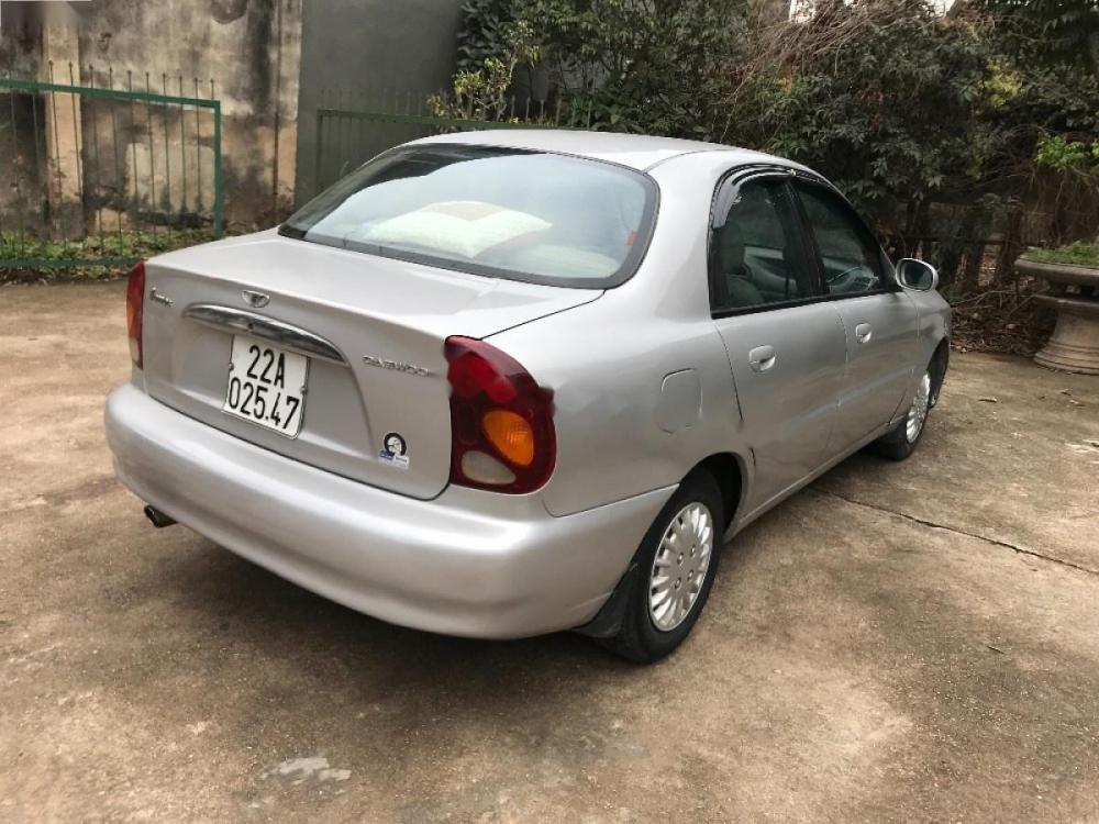 Cần bán xe Daewoo Lanos SX đời 2003, màu bạc