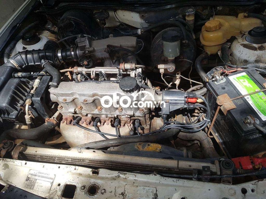 Cần bán Daewoo Cielo đời 1995, màu trắng, nhập khẩu