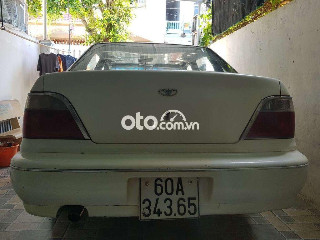Cần bán Daewoo Cielo đời 1995, màu trắng, nhập khẩu