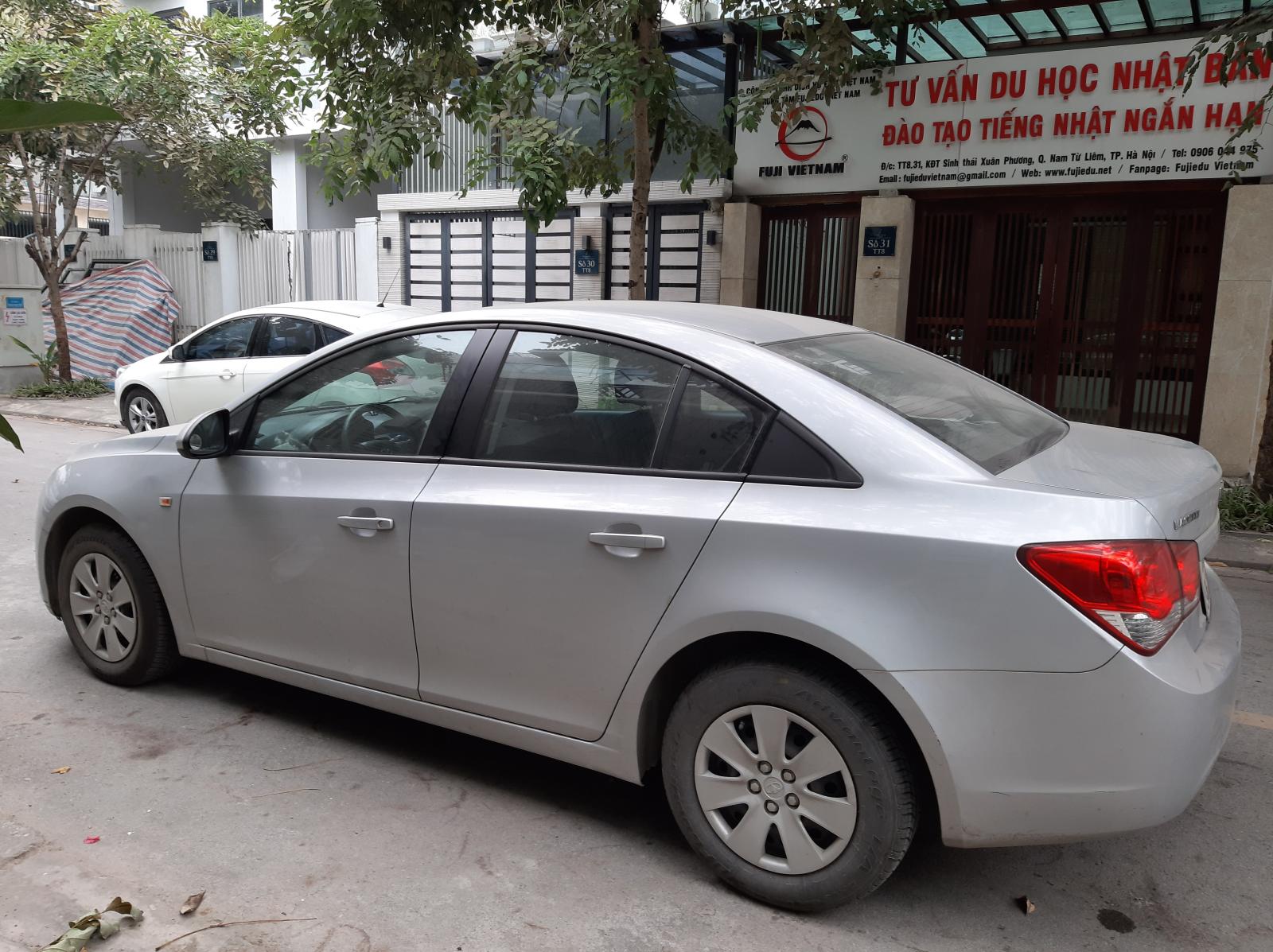 Cần bán xe Daewoo Lacetti Se đời 2009, màu bạc, nhập khẩu nguyên chiếc, xe gia đình