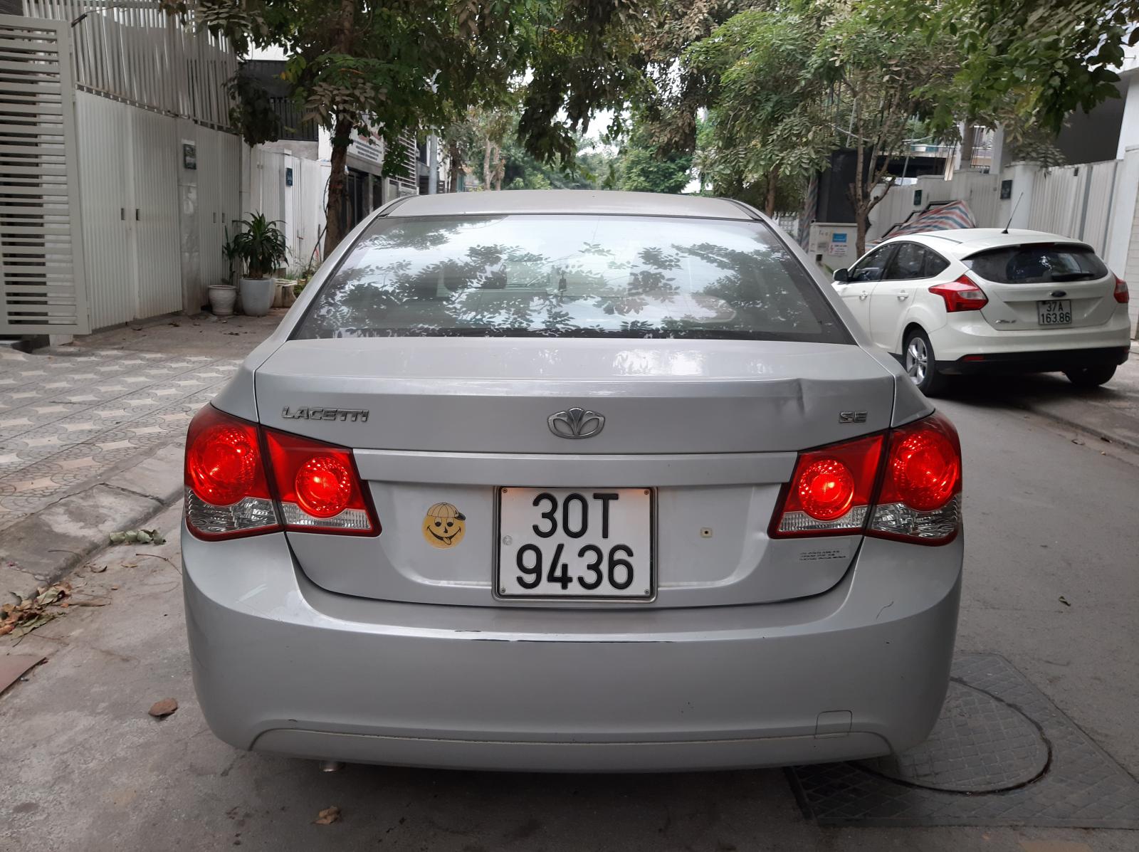 Cần bán xe Daewoo Lacetti Se đời 2009, màu bạc, nhập khẩu nguyên chiếc, xe gia đình