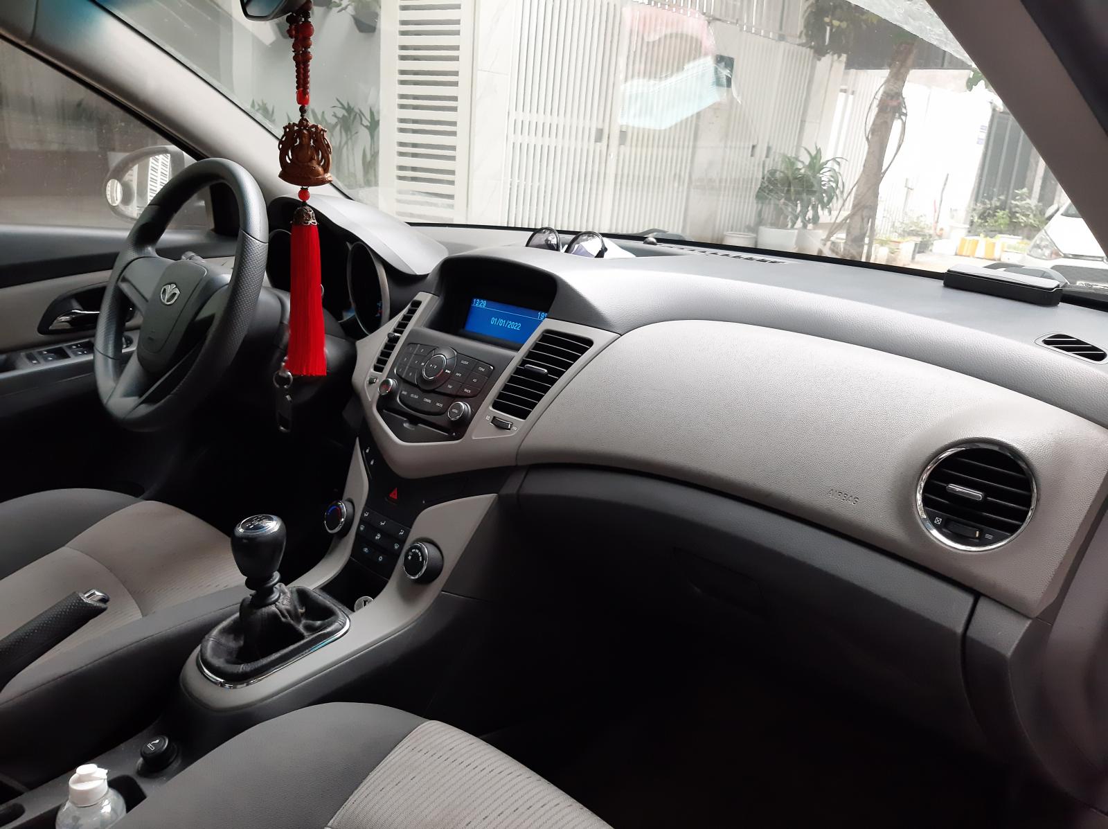 Cần bán xe Daewoo Lacetti Se đời 2009, màu bạc, nhập khẩu nguyên chiếc, xe gia đình