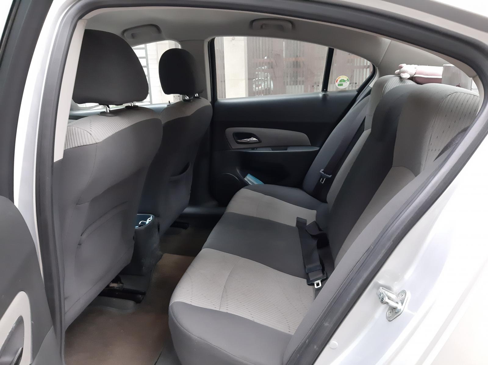 Cần bán xe Daewoo Lacetti Se đời 2009, màu bạc, nhập khẩu nguyên chiếc, xe gia đình