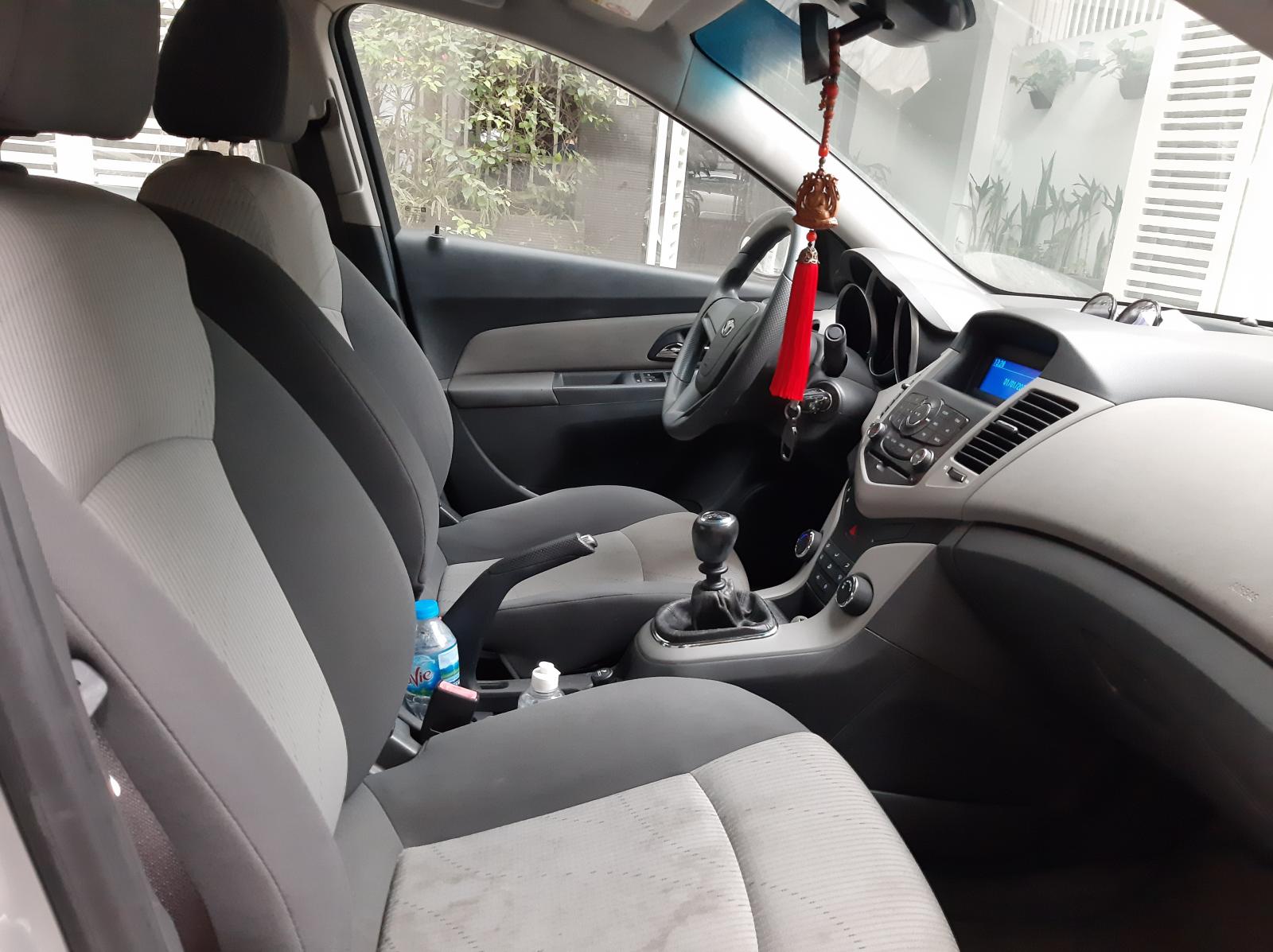 Cần bán xe Daewoo Lacetti Se đời 2009, màu bạc, nhập khẩu nguyên chiếc, xe gia đình