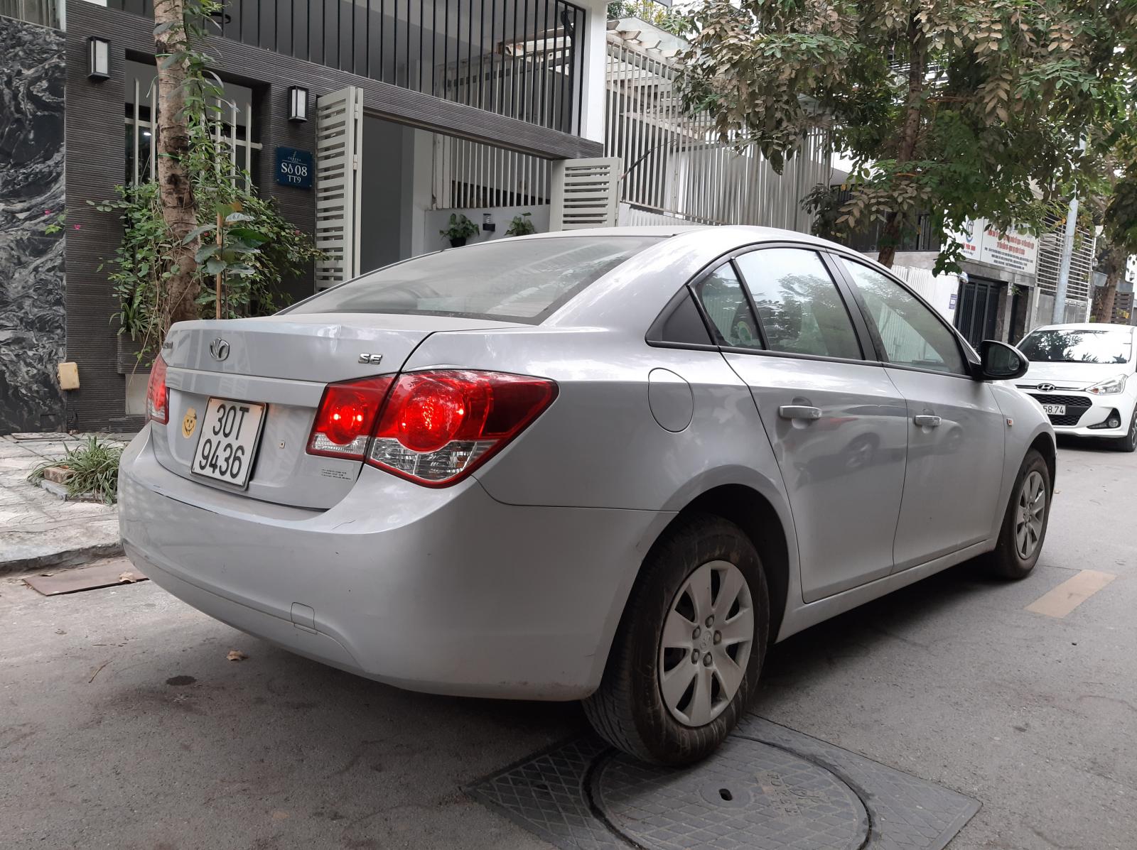 Cần bán xe Daewoo Lacetti Se đời 2009, màu bạc, nhập khẩu nguyên chiếc, xe gia đình