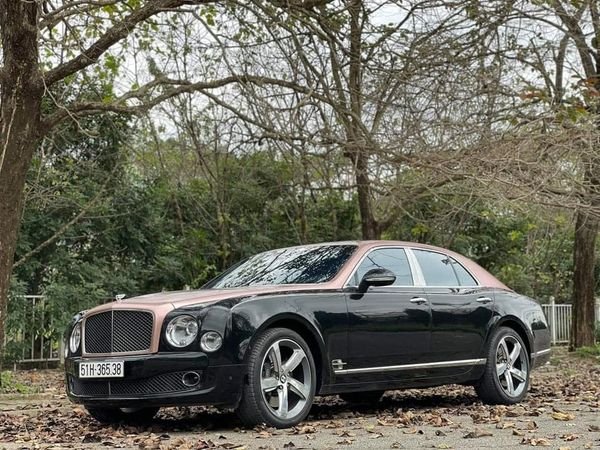 Cần bán xe Bentley Mulsanne sản xuất 2015 hai màu nhập khẩu nguyên chiếc  như mới