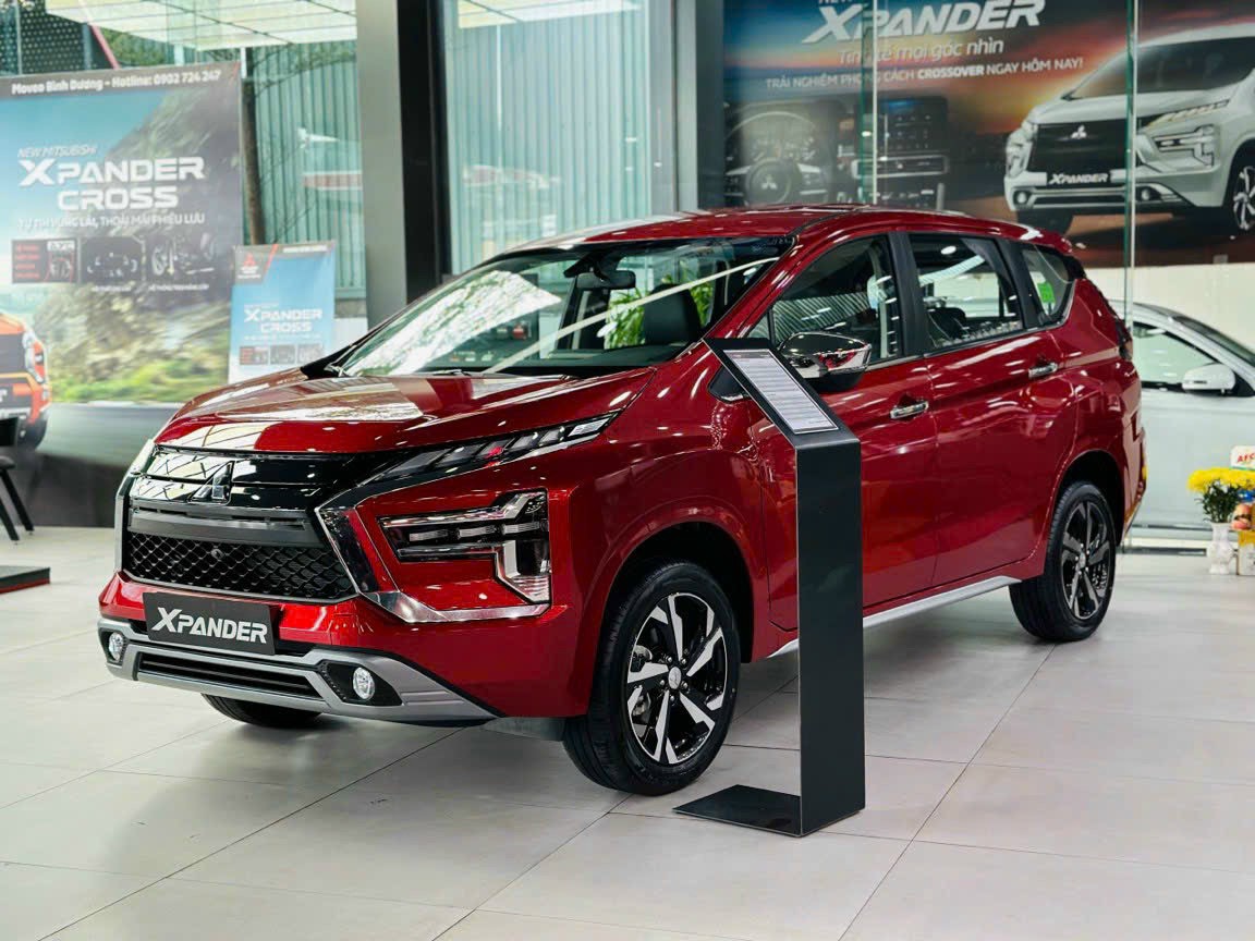 Xe Ô Tô Mitsubishi Xpander Premium Số Tự Động Chính Hãng Giá Rẻ