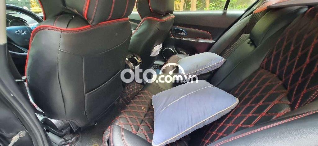 Xe gia đình cần bán
