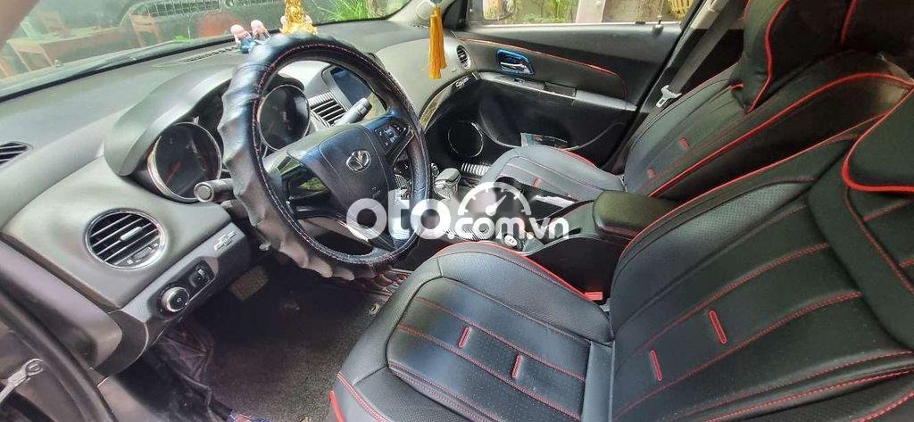 Xe gia đình cần bán