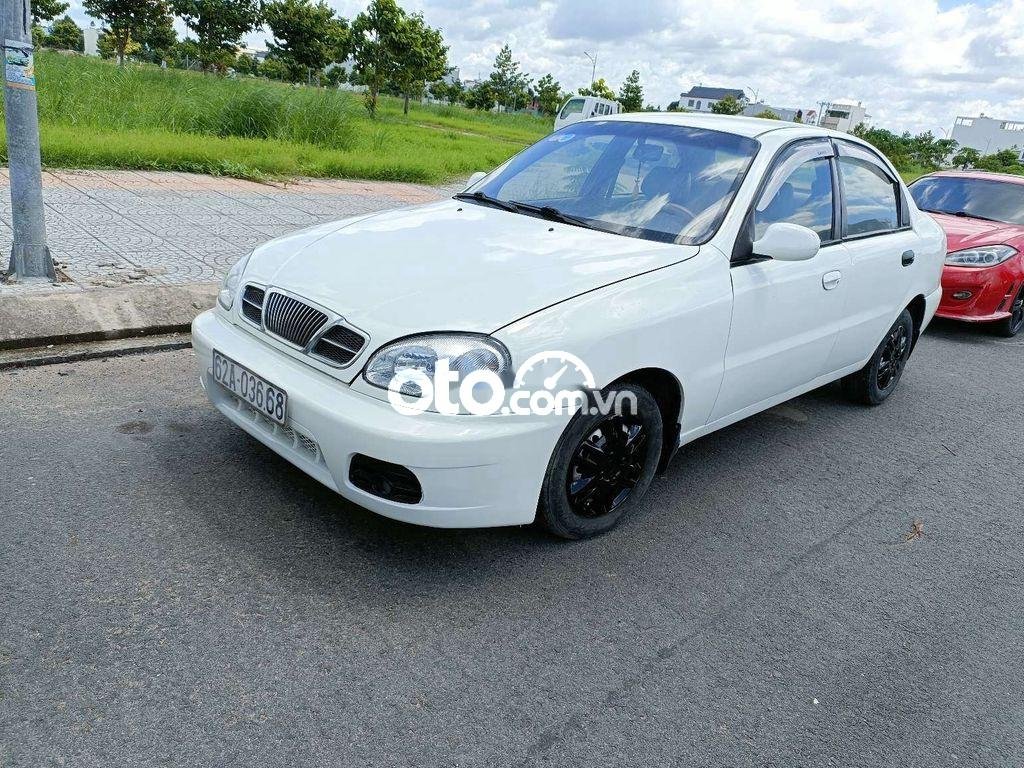 Lanos SX 2002.5chổ .xe đẹp máy êm kiểm mới.