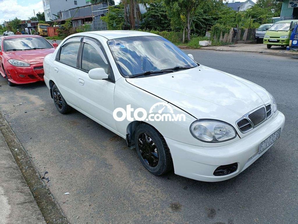 Lanos SX 2002.5chổ .xe đẹp máy êm kiểm mới.