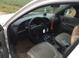 Bán xe cũ Daewoo Nubira 1.6MT đời 2002, màu trắng xe gia đình