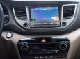 Bán xe Hyundai Tucson loại xe đời 2019, màu nâu giá cạnh tranh