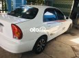 Bán xe Daewoo Lanos MT sản xuất 2002, màu trắng, giá tốt
