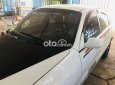 Bán xe Daewoo Lanos MT sản xuất 2002, màu trắng, giá tốt