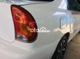 Bán xe Daewoo Lanos MT sản xuất 2002, màu trắng, giá tốt