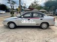 Xe màu bạc