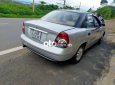 Xe màu bạc