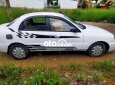 Xe màu trắng