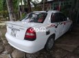 Màu trắng giá hữu nghị