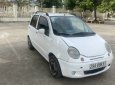 Xe màu trắng