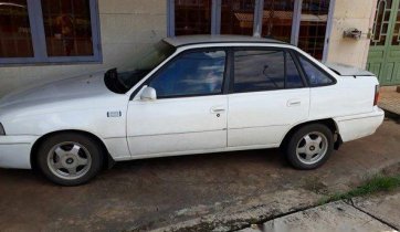 Bán Daewoo Nexia đời 1994, màu trắng số sàn, 70tr