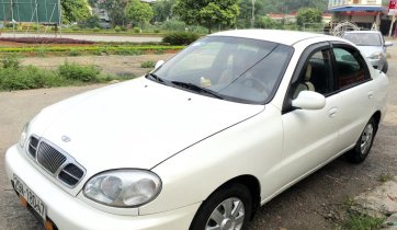 Cần bán Daewoo Lanos LX đời 2004, màu trắng xe gia đình