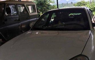 Bán xe Daewoo Nubira sản xuất 2002, màu trắng 