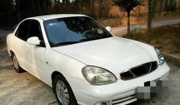 Bán xe cũ Daewoo Nubira đời 2003, màu trắng, 99 triệu