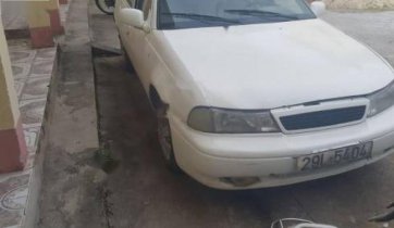 Cần bán gấp Daewoo Cielo đời 1998, màu trắng