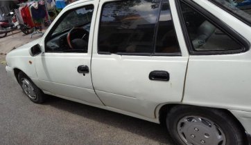 Cần bán gấp Daewoo Cielo đời 1996, màu trắng, nhập khẩu nguyên chiếc số sàn, giá chỉ 40 triệu