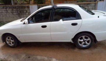Bán Daewoo Lanos đời 2004, màu trắng