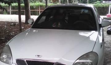 Bán Daewoo Nubira đời 2002, màu trắng 