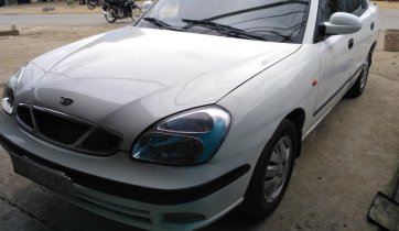 Bán xe Daewoo Nubira sản xuất 2004, xe nhập, giá 105tr