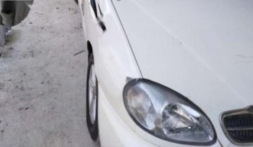 Bán xe Daewoo Lanos SX 2000, màu trắng