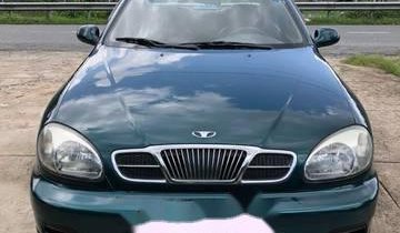 Cần bán lại xe Daewoo Lanos năm sản xuất 2005