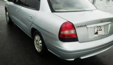 Bán Daewoo Nubira đời 2000, màu bạc, máy gầm chất