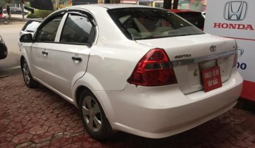 Cần bán lại xe Daewoo Gentra năm sản xuất 2008, màu trắng như mới