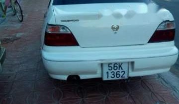 Cần bán Daewoo Cielo sản xuất 1995, màu trắng, xe nhập