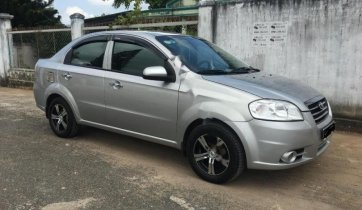 Cần bán gấp Daewoo Gentra SX đời 2010 xe gia đình, 225 triệu