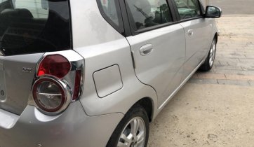 Bán xe Daewoo GentraX nhập khẩu nguyên chiếc sản xuất 2010, màu bạc, xe nhập