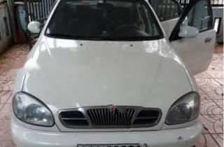 Cần bán xe Daewoo Lanos 1.5 MT 2003, màu trắng xe gia đình 