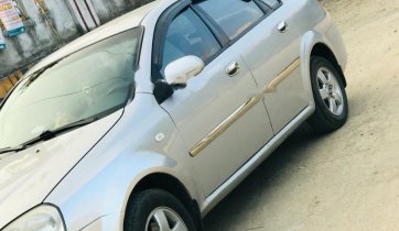 Bán ô tô Daewoo Lacetti năm 2005, màu bạc, giá 145tr