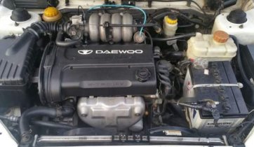 Bán xe Daewoo Nubira II năm 2002, màu trắng, nhập khẩu xe gia đình