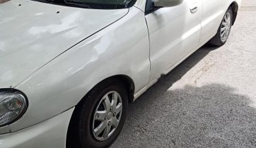 Bán lại xe Daewoo Lanos SX năm 2004, màu trắng, giá tốt