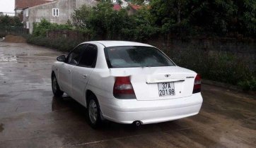 Cần bán gấp Daewoo Nubira MT đời 2002, màu trắng, nhập khẩu