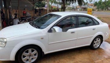 Bán Daewoo Lacetti MT năm sản xuất 2004, màu trắng giá cạnh tranh