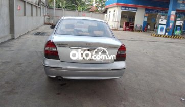 Cần bán gấp Daewoo Nubira đời 2002, màu bạc, nhập khẩu 