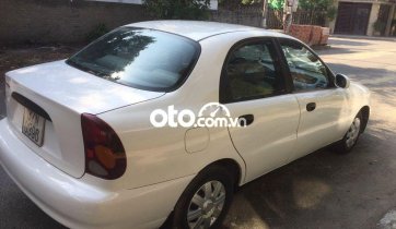 Cần bán xe Daewoo Lanos đời 2004, màu trắng