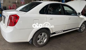 Xe Daewoo Lacetti đời 2005, màu trắng giá cạnh tranh